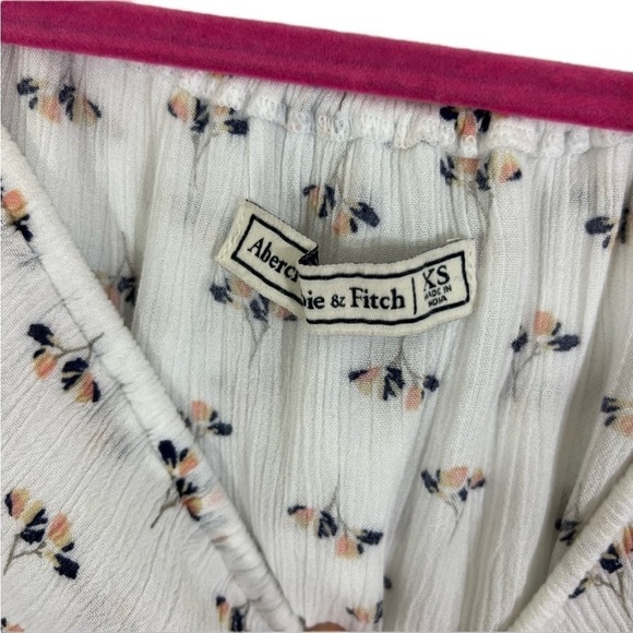 Abercrombie & Fitch Womens Crop Top Size XS White Floral Crepe Off Shoulder Boho - Picture 10 of 10